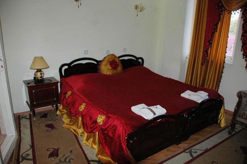 Edemi Hotel Кутаиси Стая снимка
