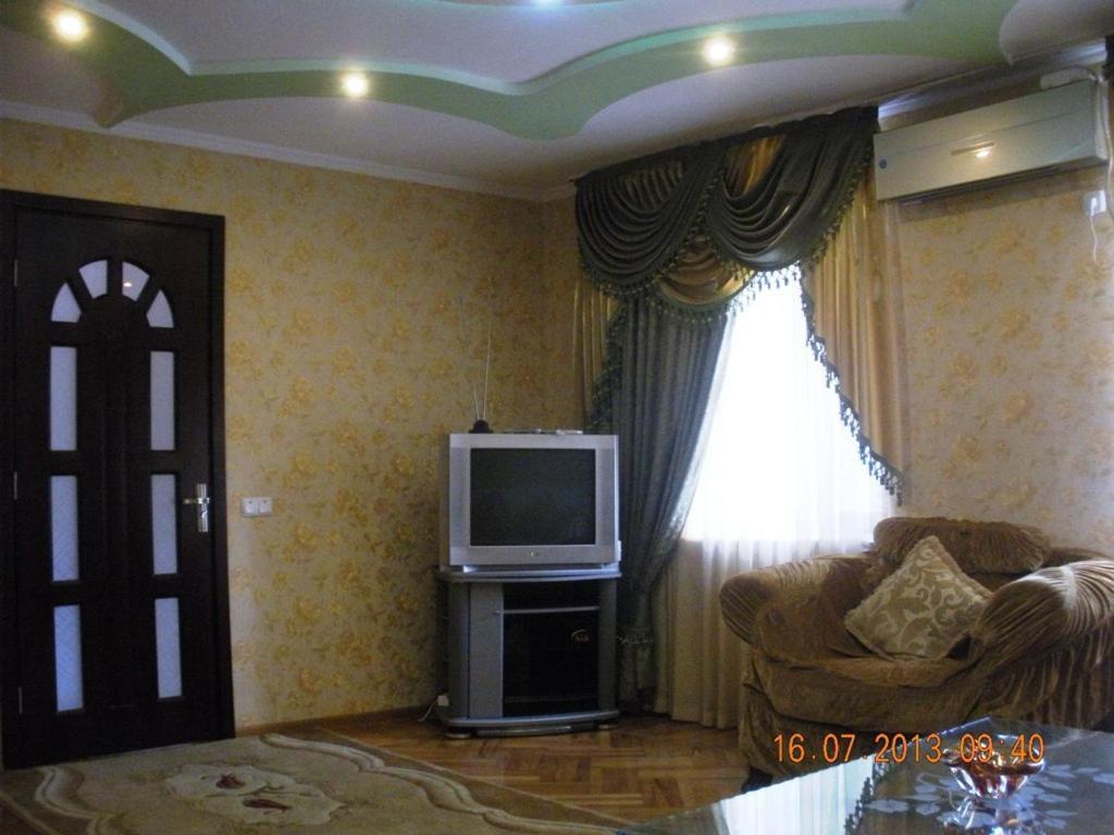 Edemi Hotel Кутаиси Стая снимка