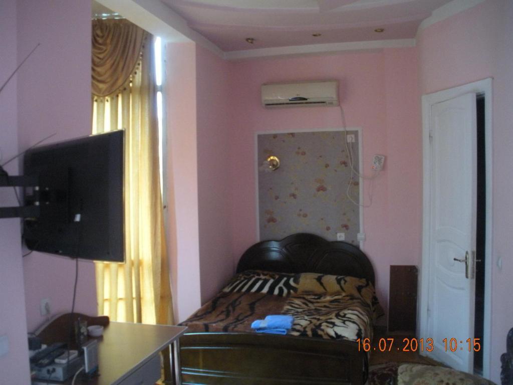 Edemi Hotel Кутаиси Екстериор снимка